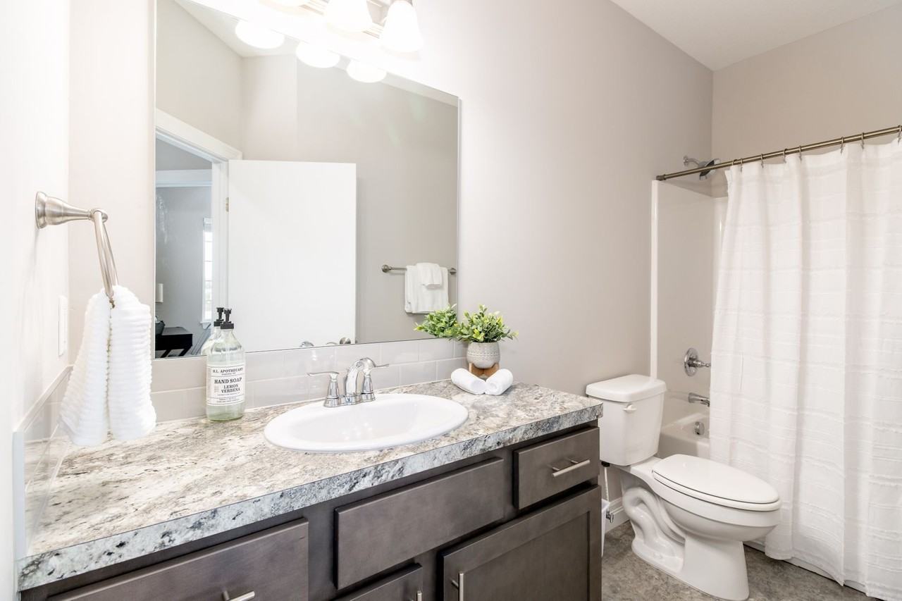 4163 Manchester Court - Photo 7 of 12