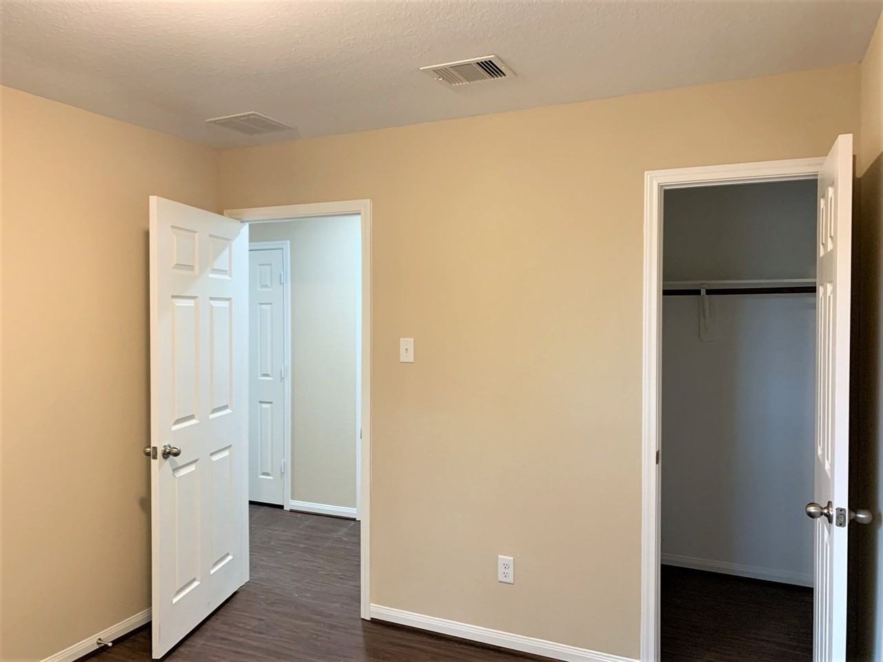 429 N Carolina St - Photo 2 of 10