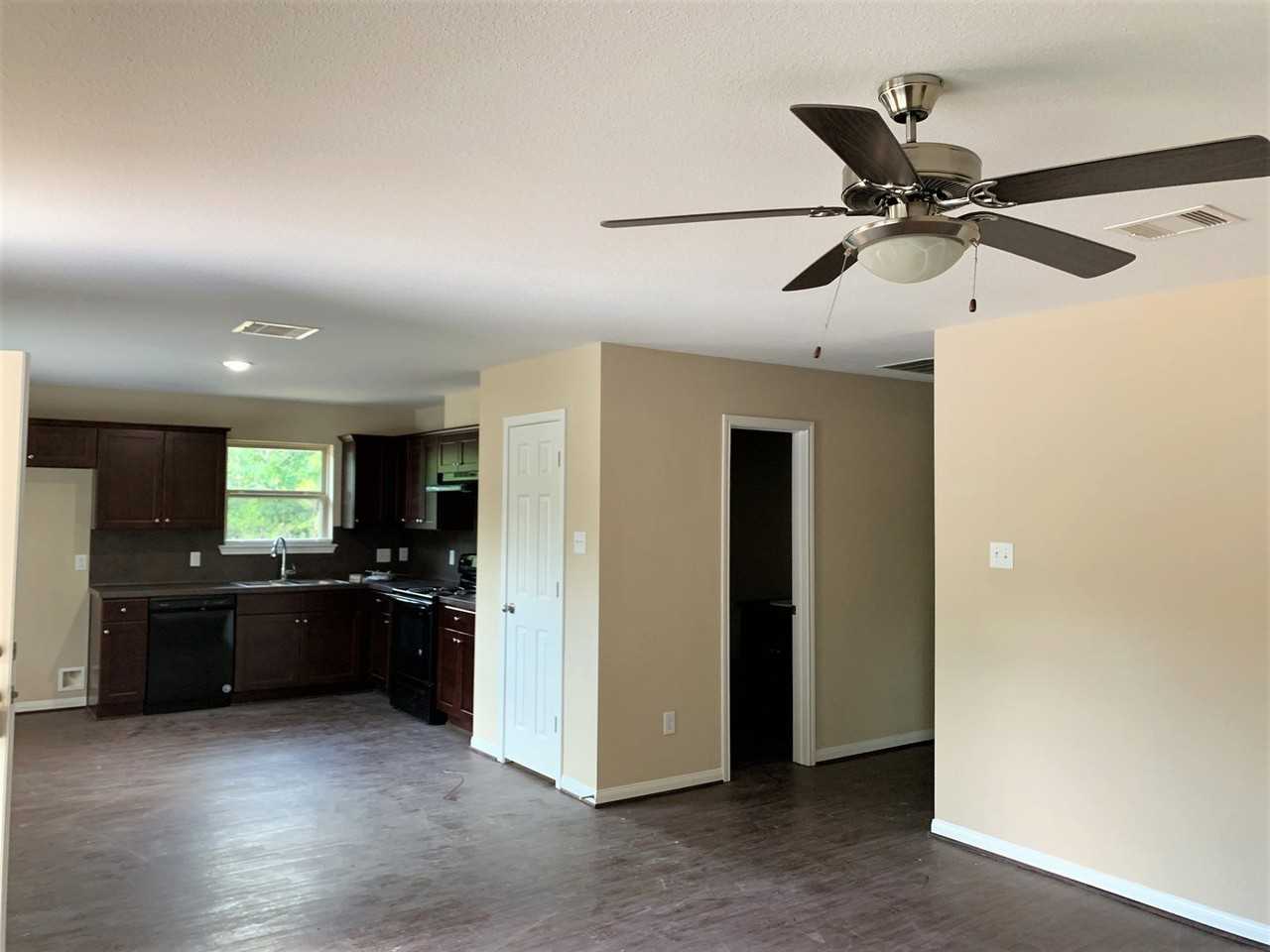 429 N Carolina St - Photo 3 of 10