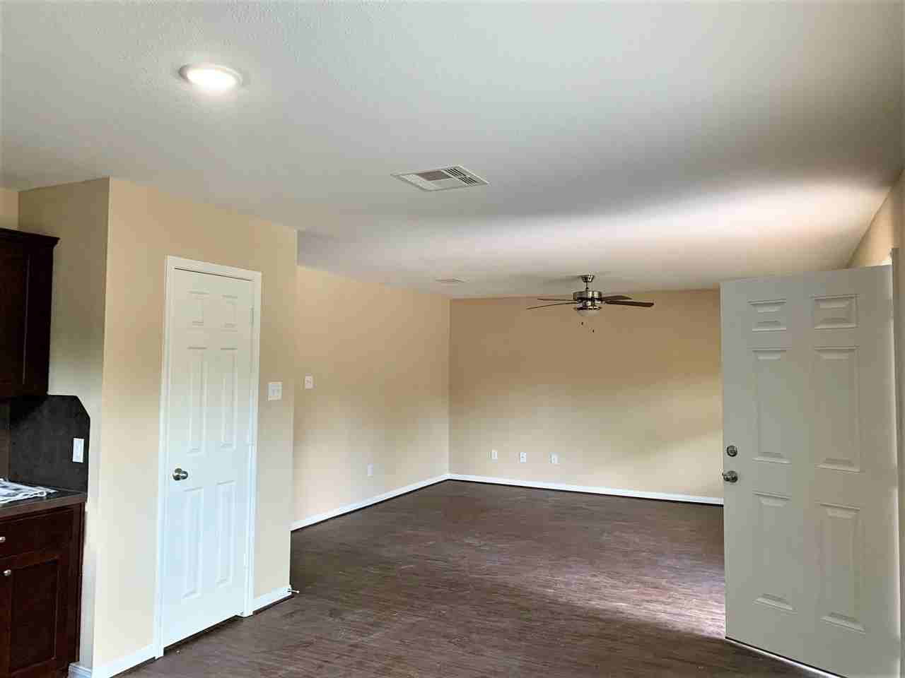 429 N Carolina St - Photo 4 of 10