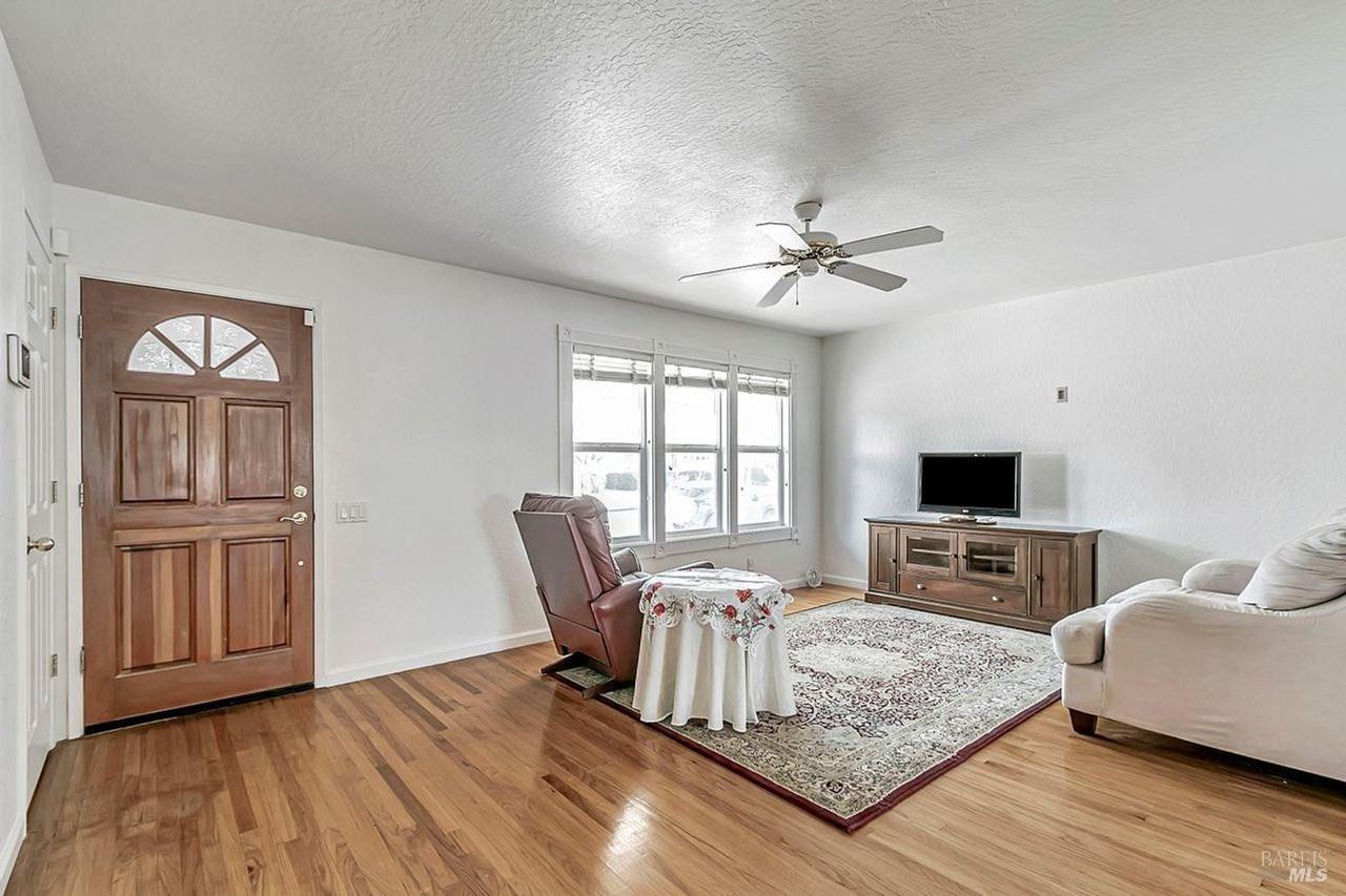 188 Glacier Cir - Photo 6 of 38