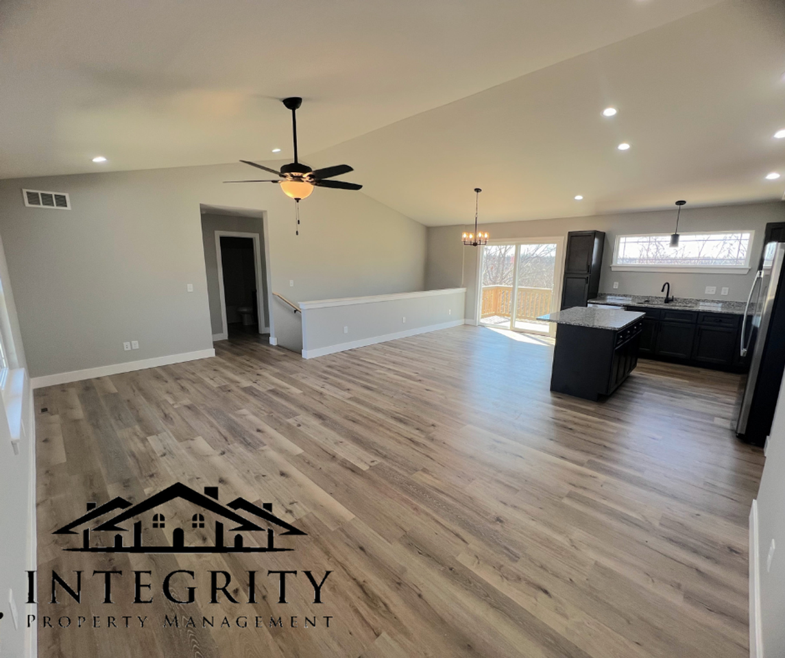 144 La Vista Drive - Photo 2 of 19