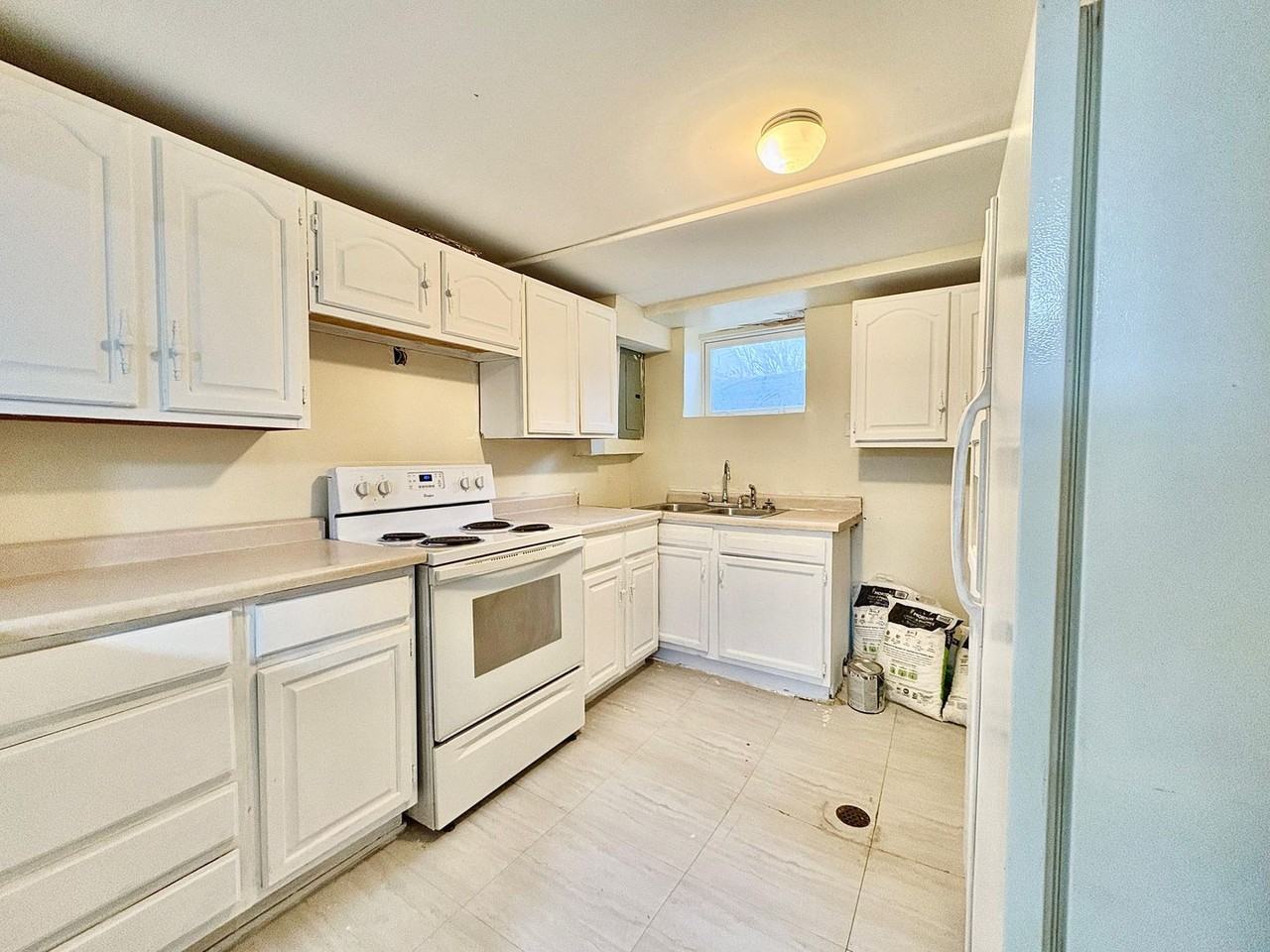 2915 Bryan St - Photo 5 of 26