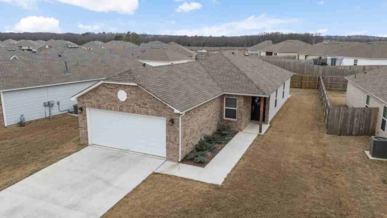 11532 S 277th East Ave - Photo 2 of 36