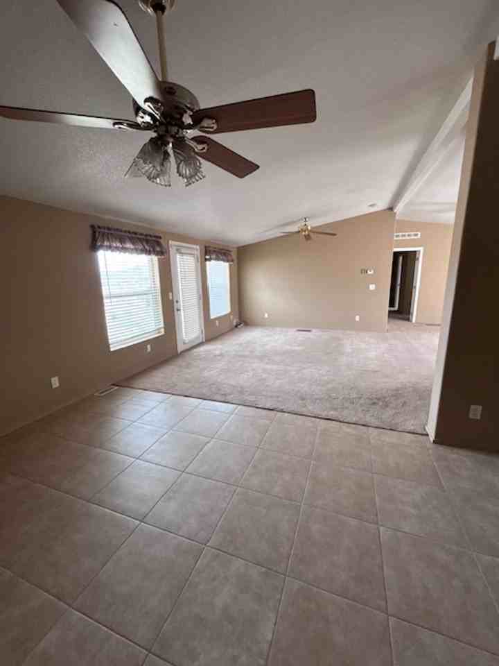 58979 Nelson Ave - Photo 4 of 29