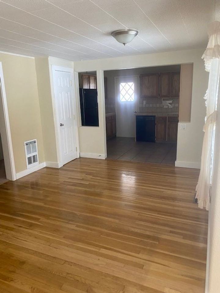 1436 Sargent Ave - Photo 5 of 25