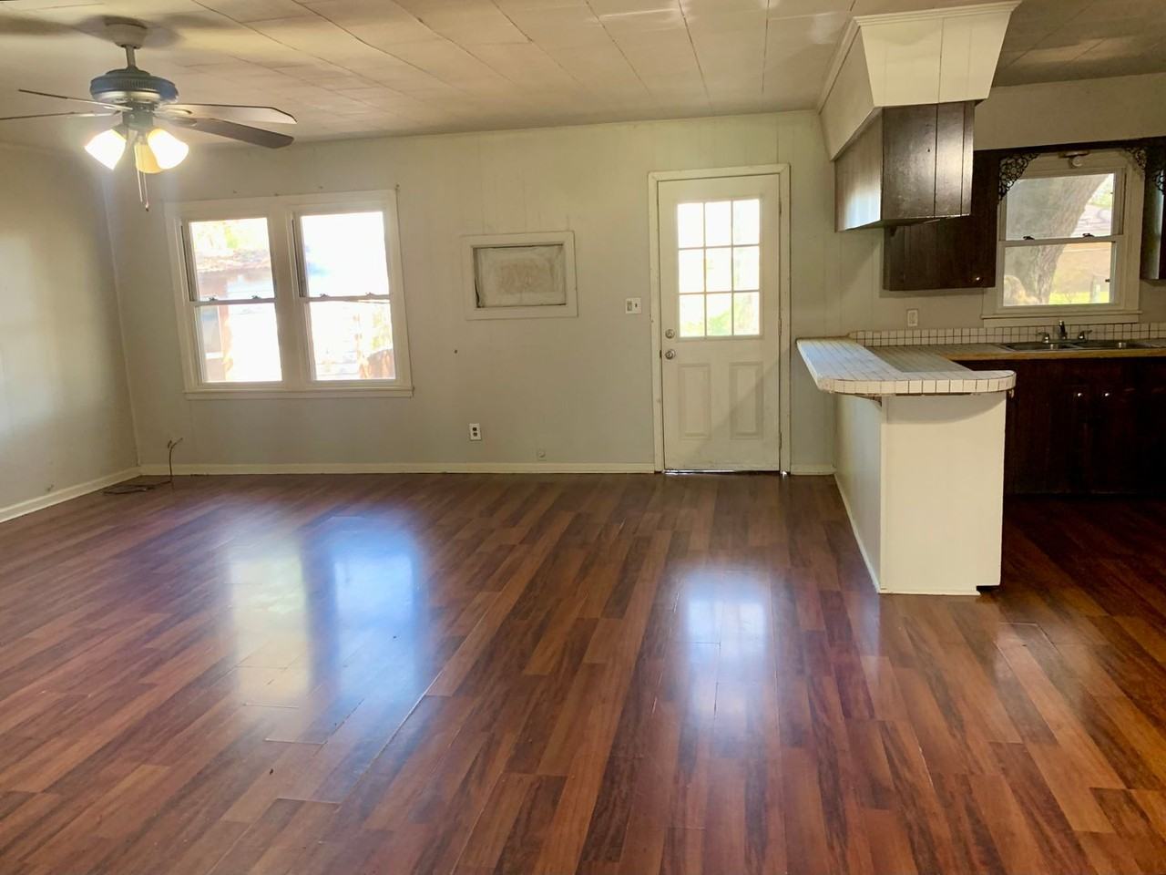 728 Arthur St - Photo 2 of 11