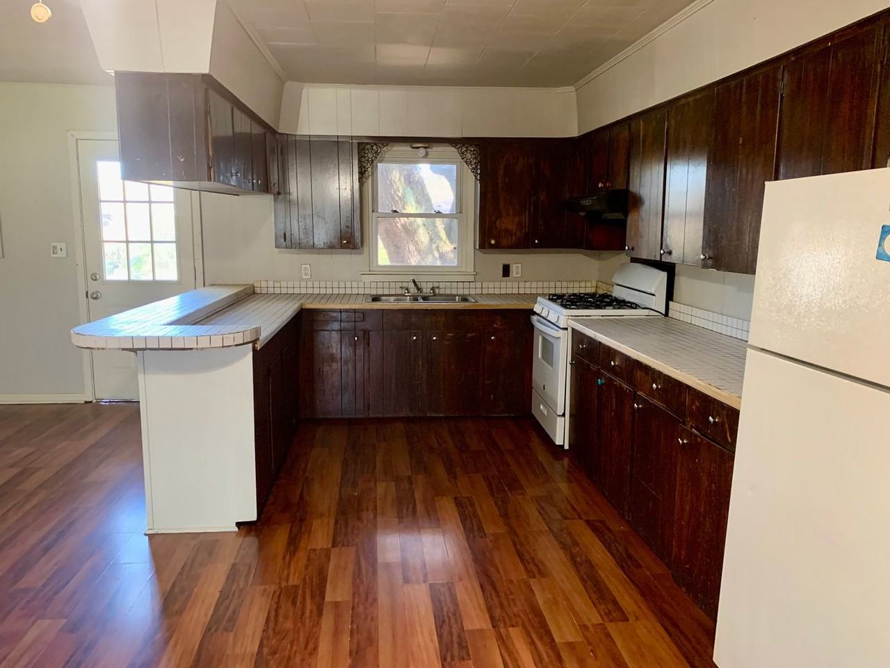 728 Arthur St - Photo 4 of 11