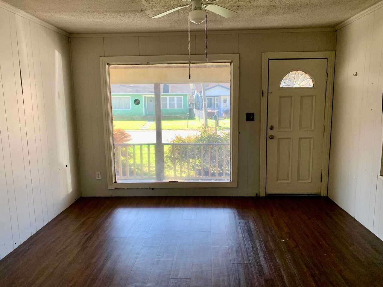 728 Arthur St - Photo 6 of 11