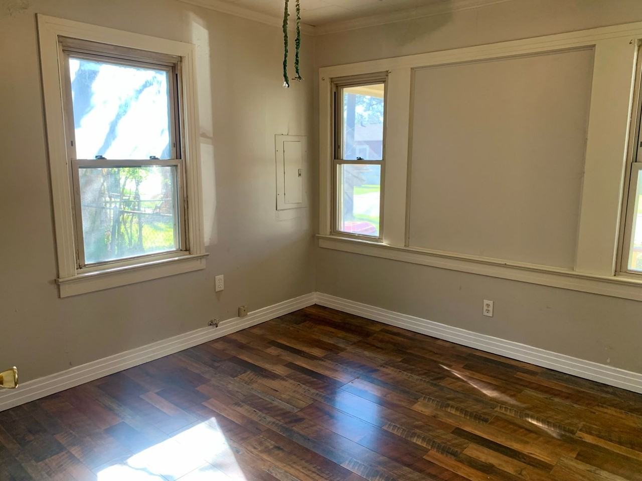 728 Arthur St - Photo 7 of 11