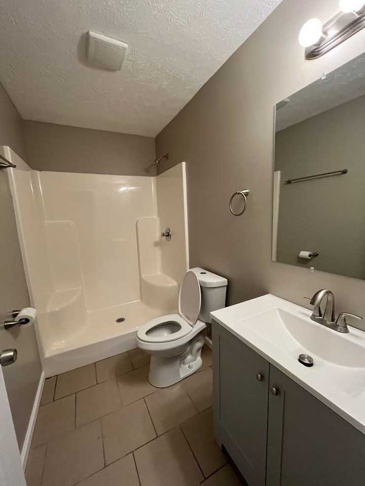 1184 Rosella Dr - Photo 4 of 9