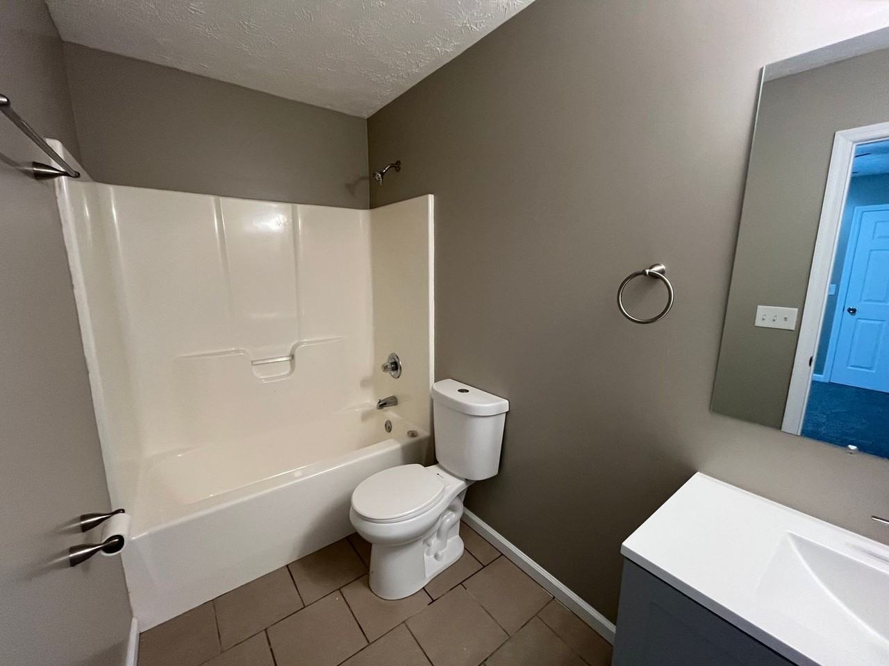 1184 Rosella Dr - Photo 5 of 9