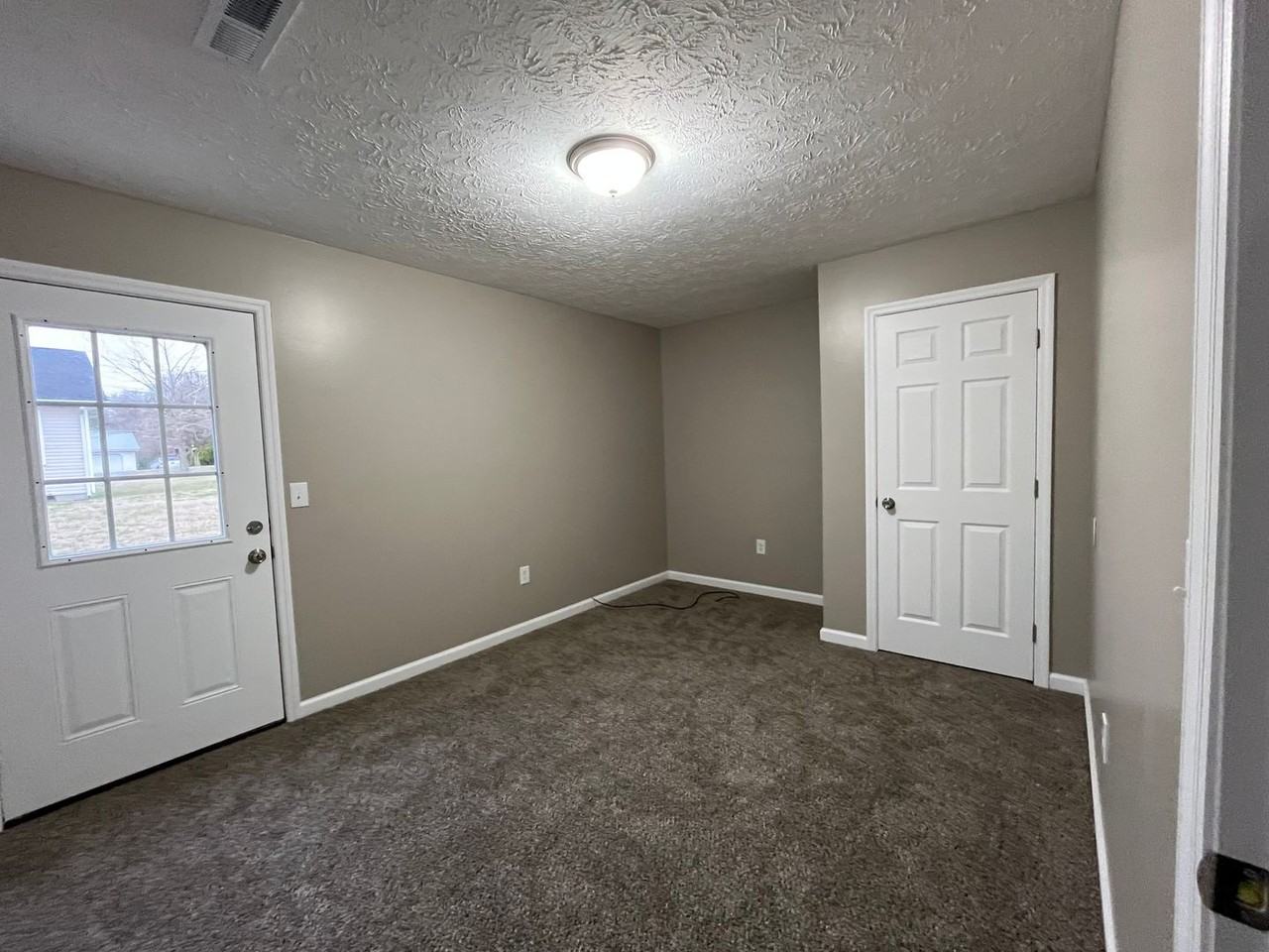 1184 Rosella Dr - Photo 7 of 9