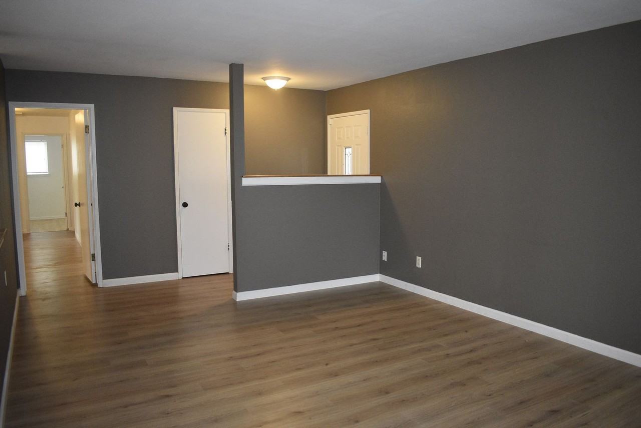 2012 Polley Dr - Photo 3 of 20