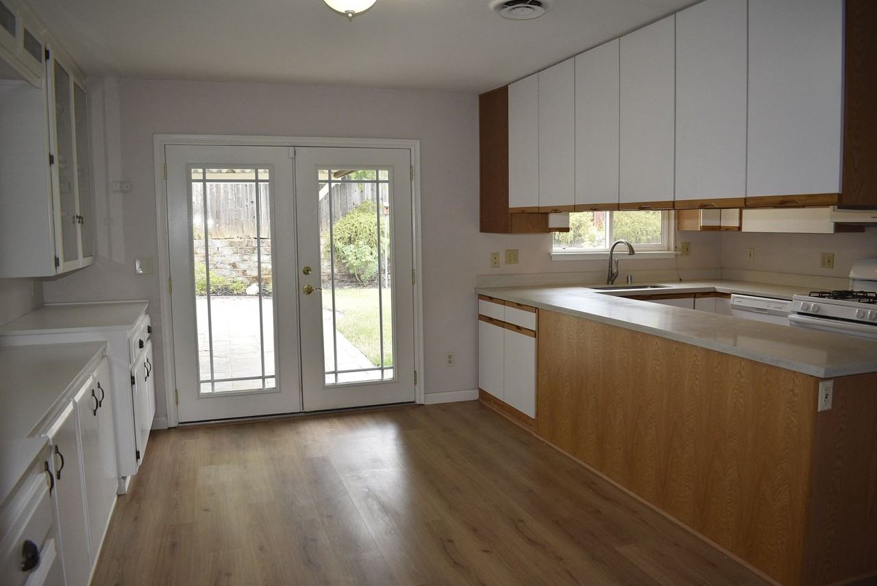 2012 Polley Dr - Photo 5 of 20