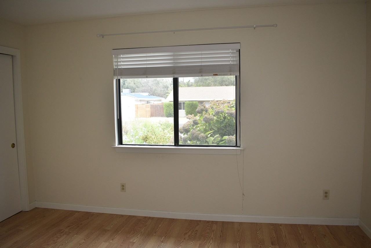 2012 Polley Dr - Photo 2 of 20