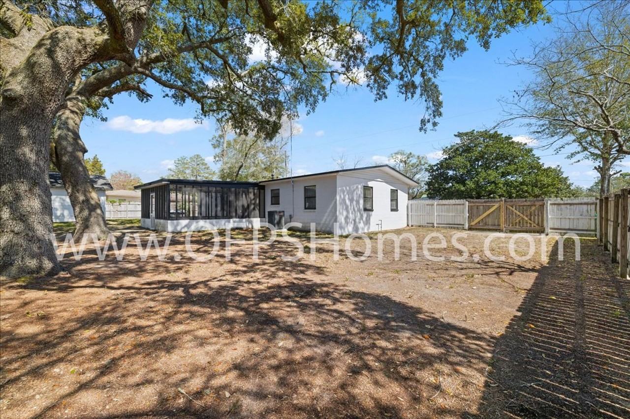 121 Park Ave - Photo 5 of 33