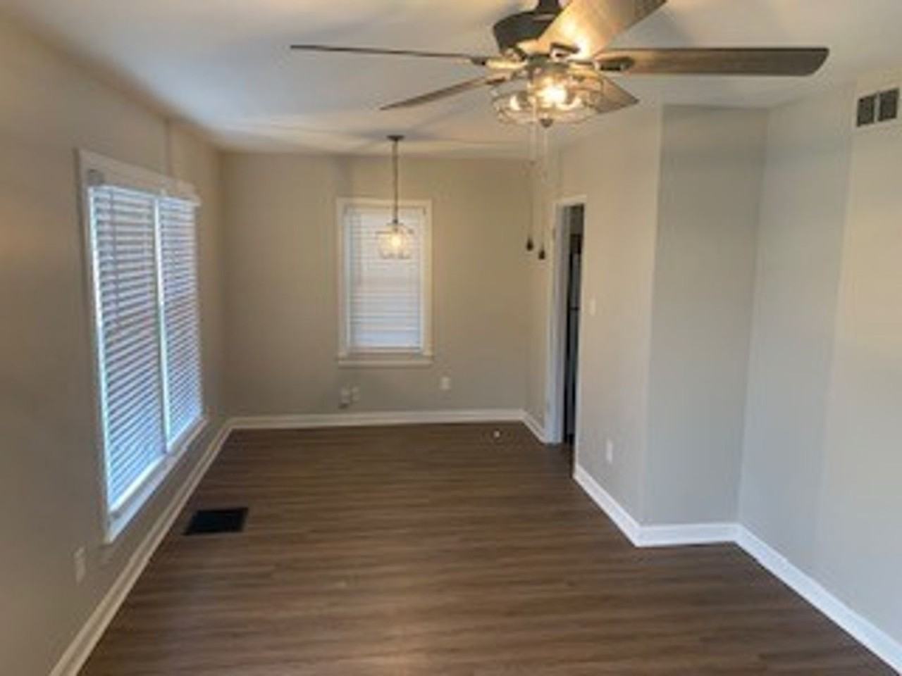 2722 Alanmede Rd - Photo 3 of 14