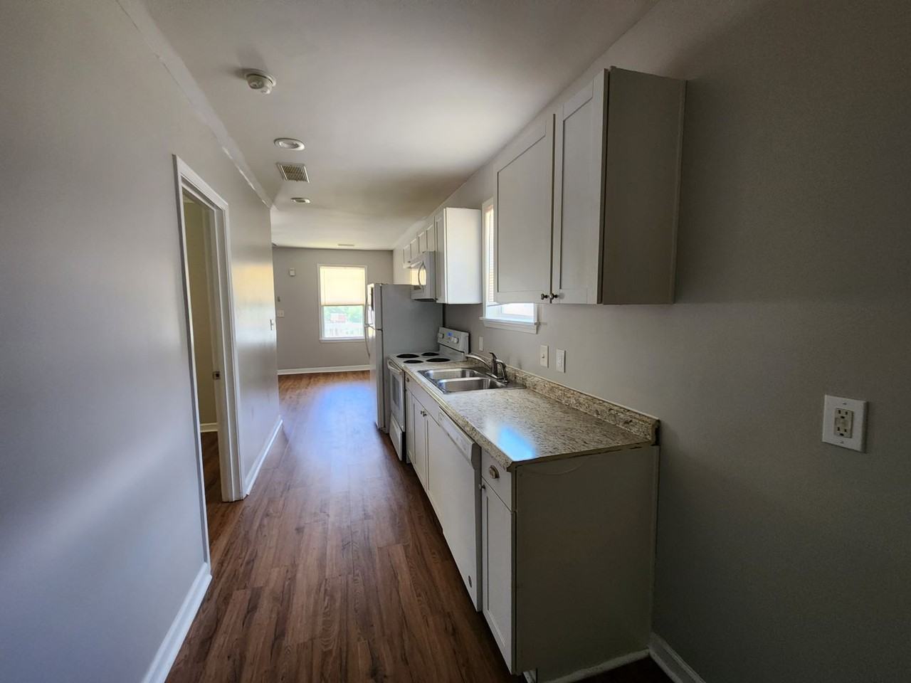 44 Richard Allen Dr - Photo 3 of 13