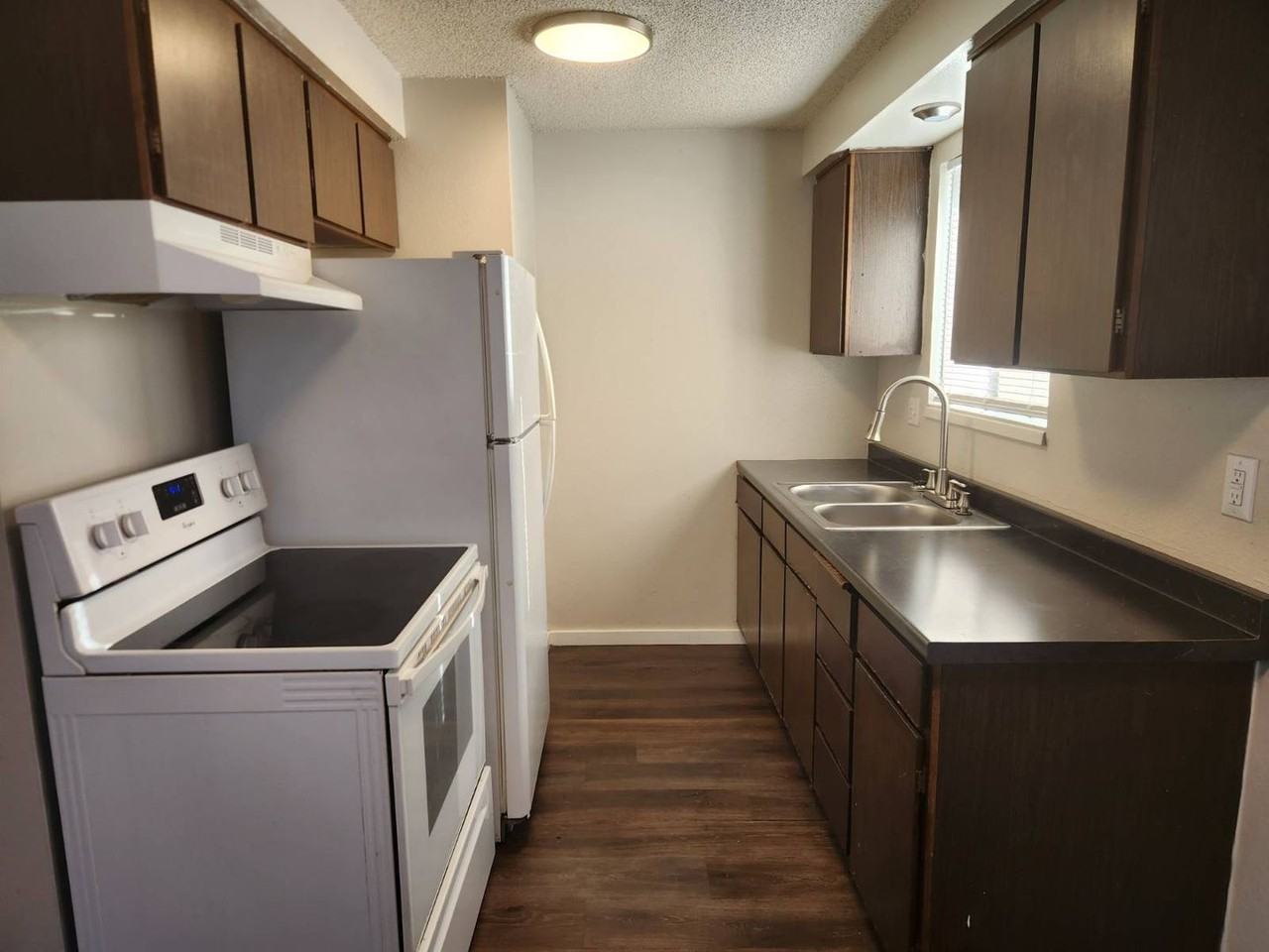 230 Beatty St #2 - Photo 4 of 6