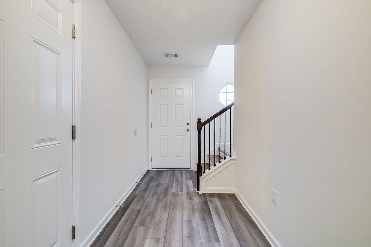 104 Barfield Way - Photo 5 of 18