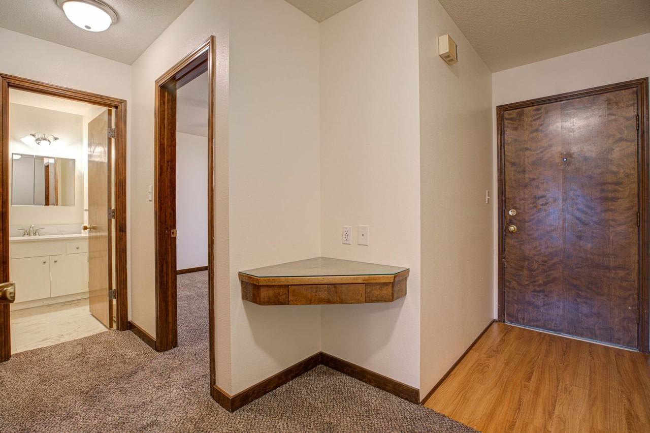 #236 CAPITOL MALL APARTMENTS - Photo 6 of 17