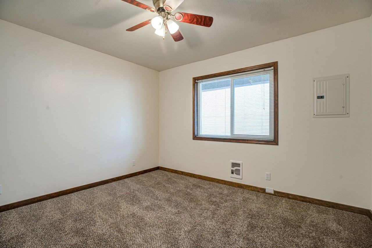 #236 CAPITOL MALL APARTMENTS - Photo 7 of 17