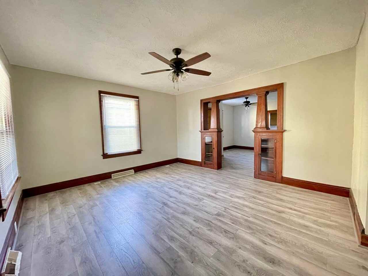 610 W Main St - Photo 5 of 10