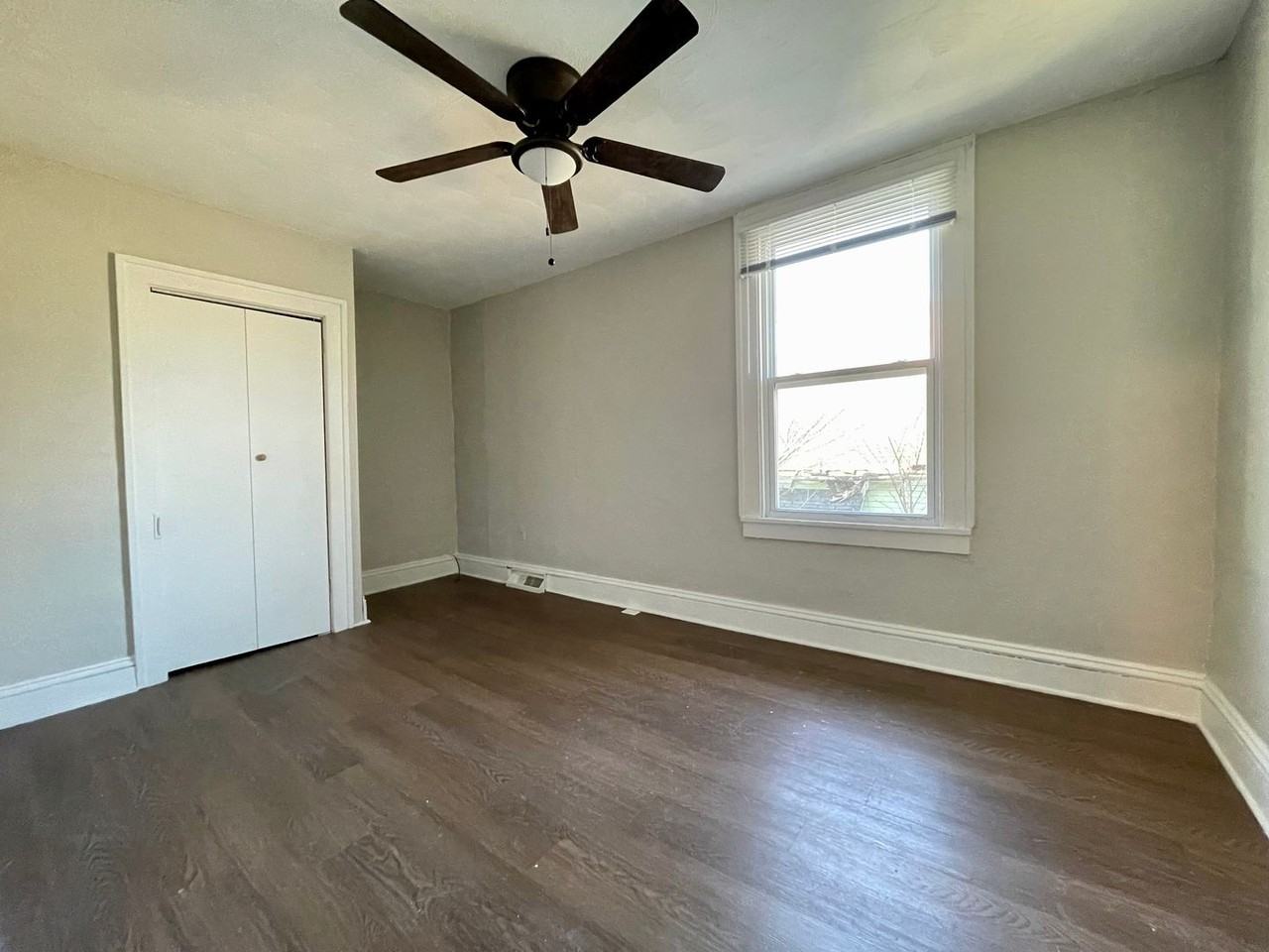 610 W Main St - Photo 7 of 10