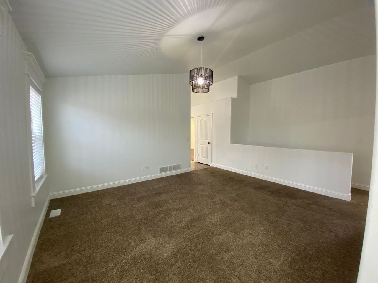 3854 Tradition Ct - Photo 3 of 20
