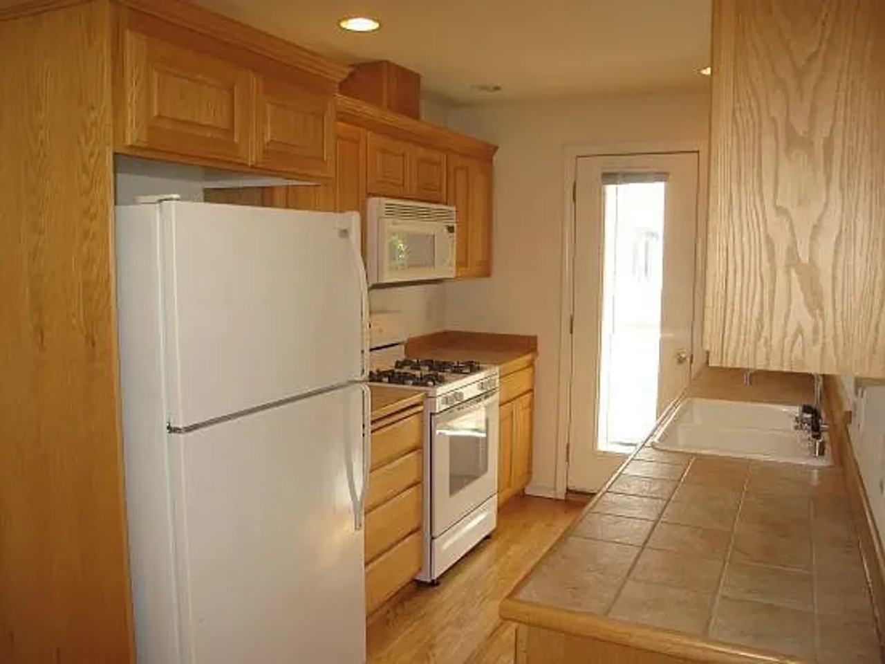 816 N 145th Ct - Photo 3 of 16