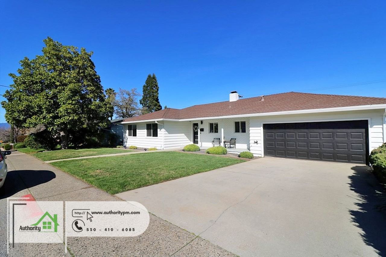 1225 Manzanita Hills Ave - Photo 3 of 24