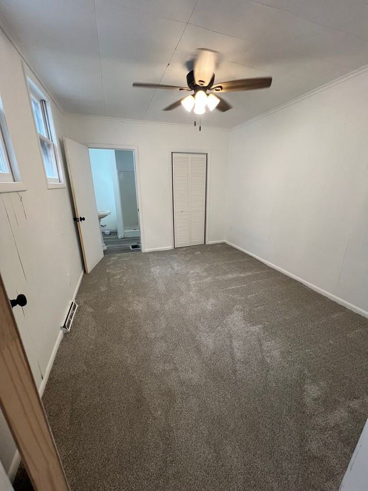 622 E Black Ave - Photo 2 of 13