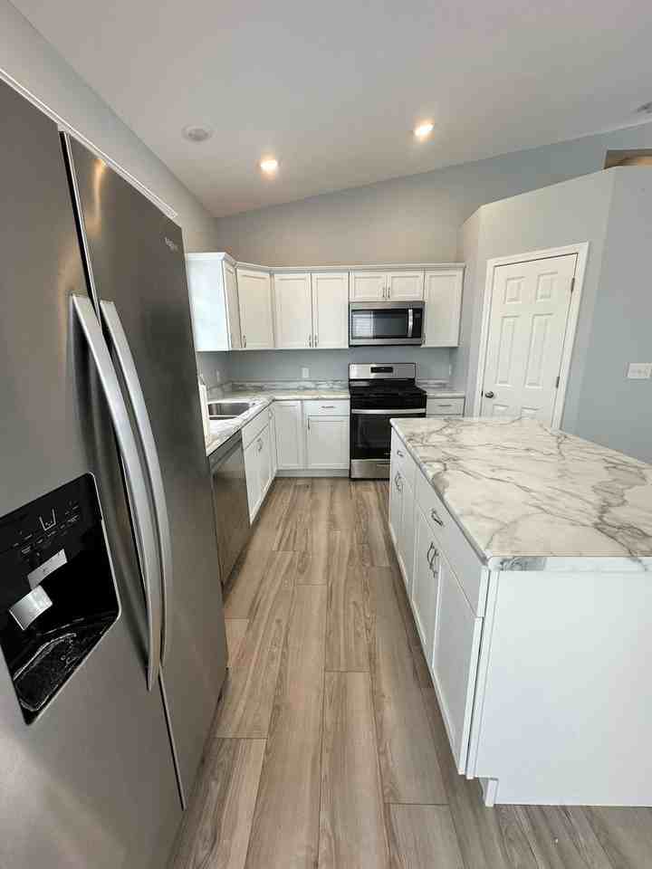 2513 Ivory St - Photo 6 of 29