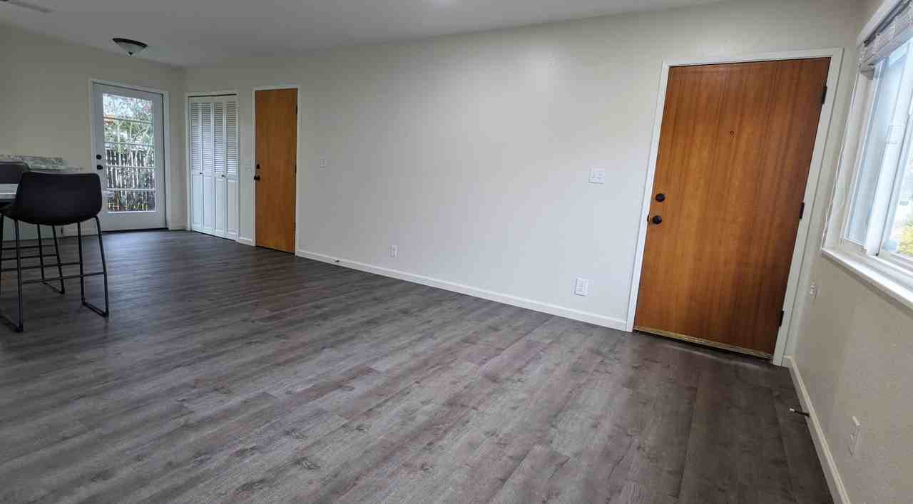 1686 Quaker St - Photo 3 of 19