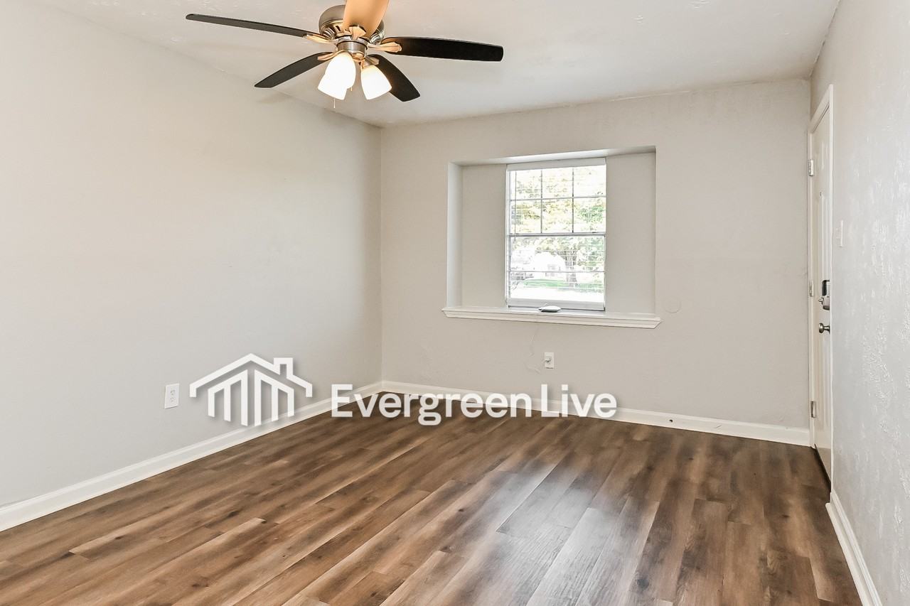7421 Plover Cir - Photo 6 of 12