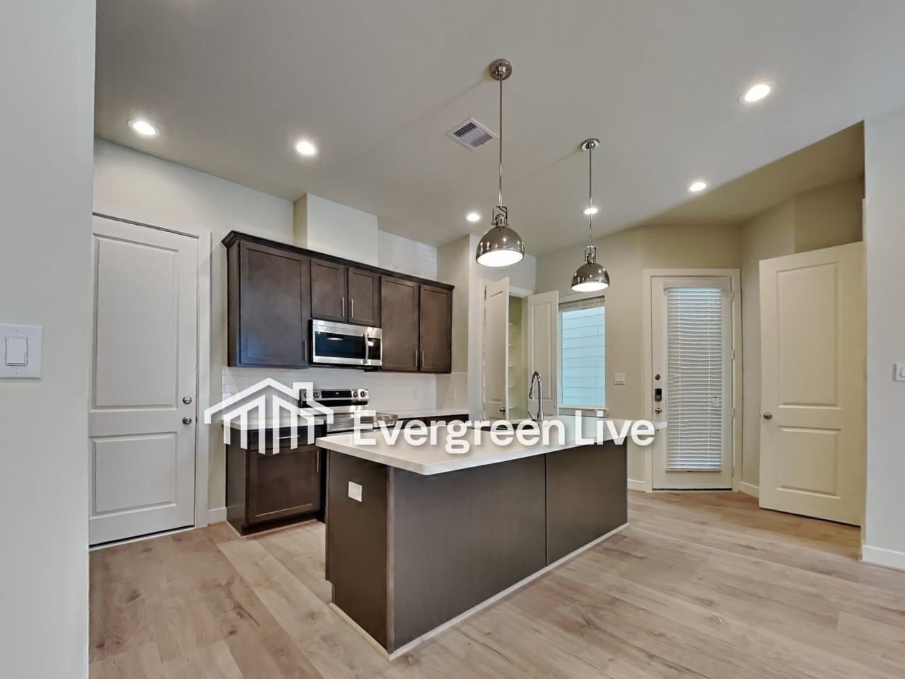 5710 Quinn Landing Ln - Photo 3 of 13