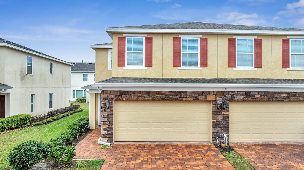 1212 Pensacola Ct - Photo 2 of 11