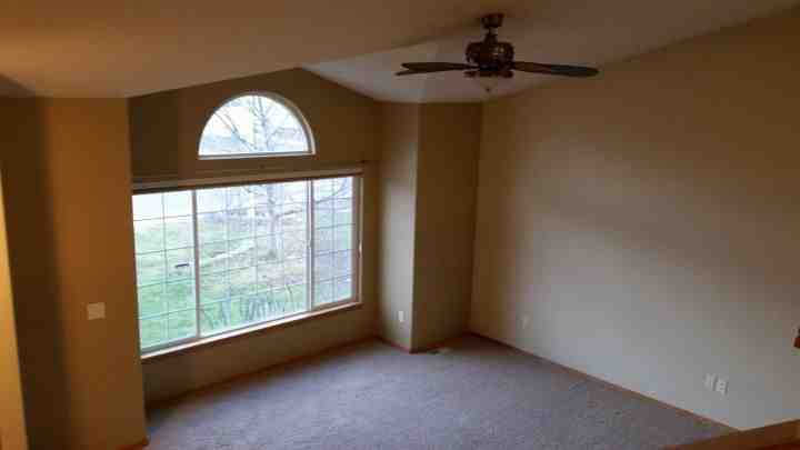 1270 Poe St - Photo 2 of 7