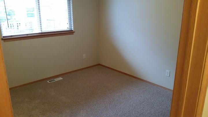 1270 Poe St - Photo 7 of 7