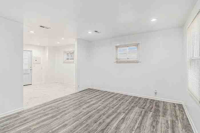 1996 Central Dr - Photo 3 of 14