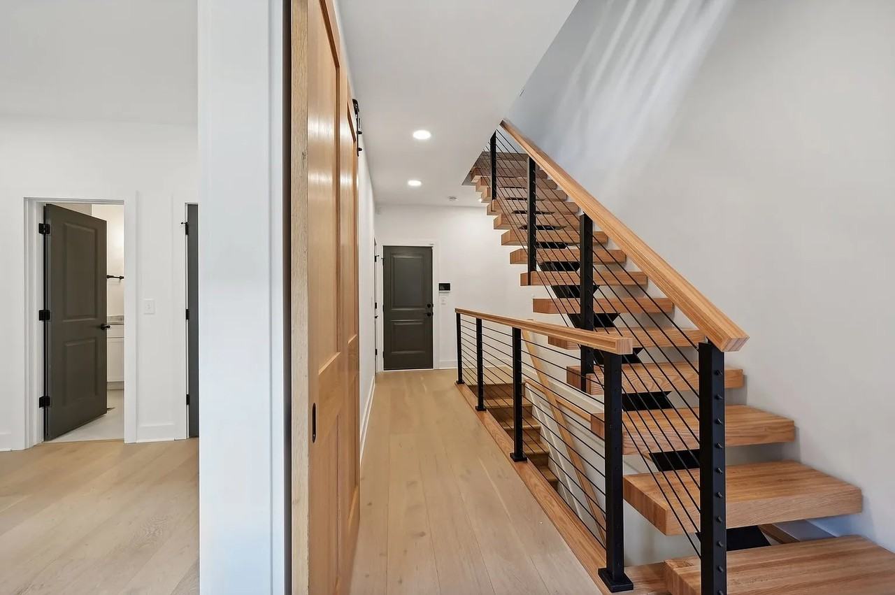 526 Riverfront Ln #1 - Photo 5 of 42