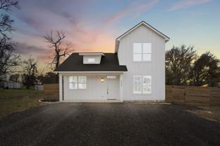 22562 Buchanan St #NA - Photo 1 of 1