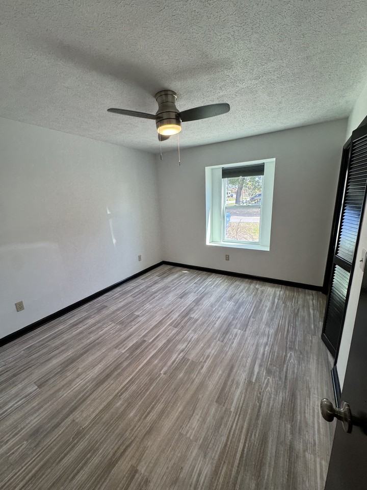 2712 Banyan St #B - Photo 5 of 14