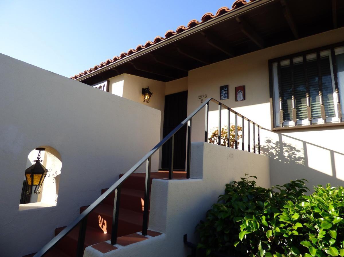 12178 Rancho Bernardo Rd #B - Photo 6 of 27