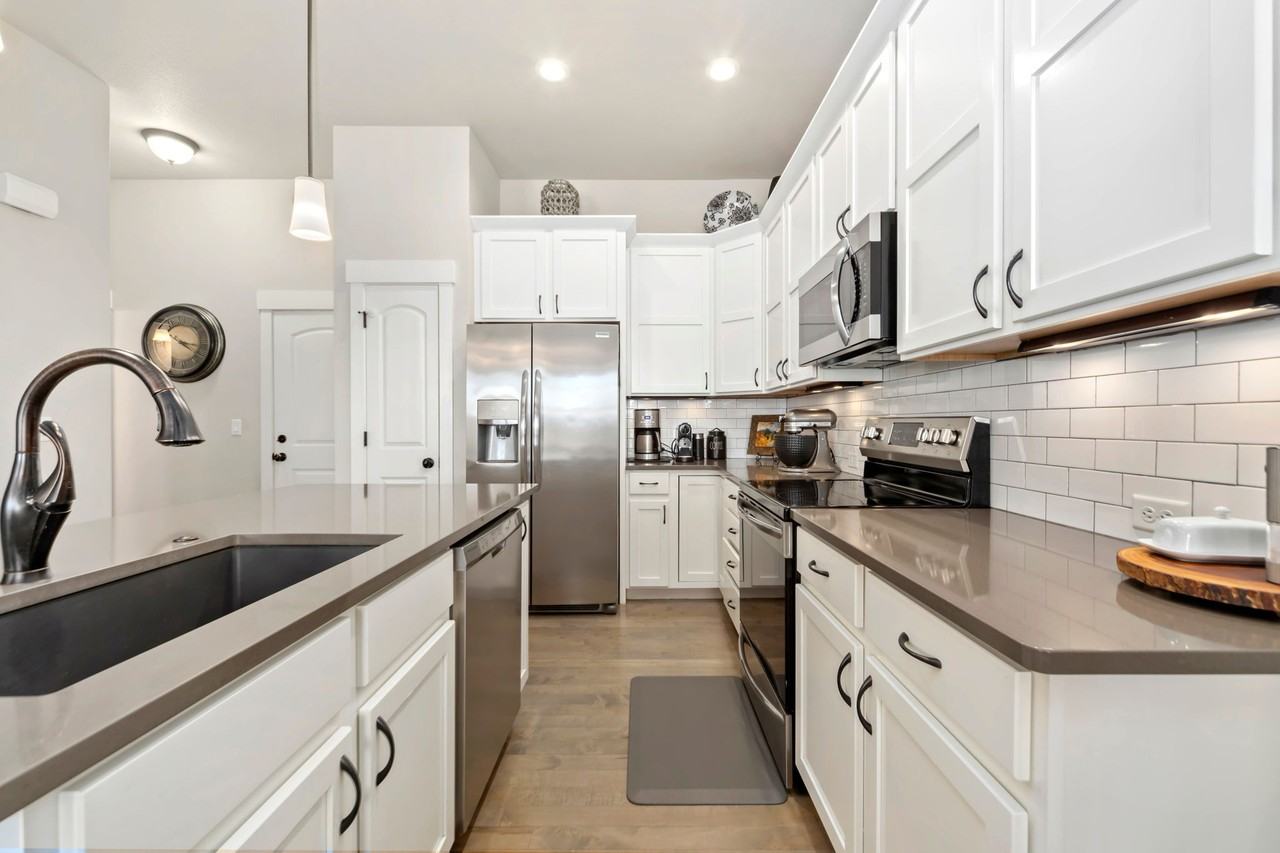 2154 Montauk Ln #2 - Photo 4 of 23