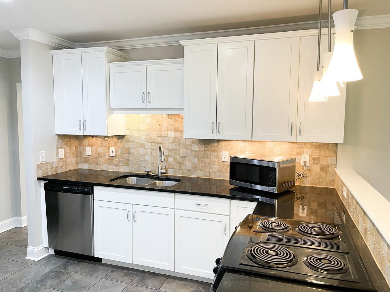 1532 Ingleside Ave #NA - Photo 5 of 25