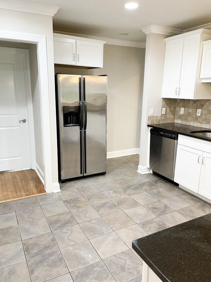 1532 Ingleside Ave #NA - Photo 7 of 25