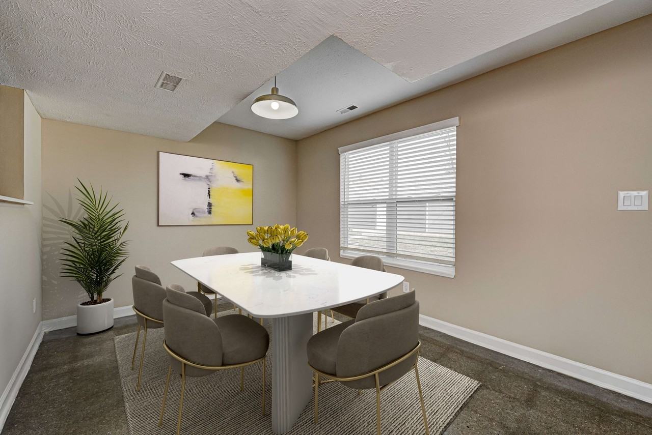 549 N Senate Ave - Photo 5 of 50