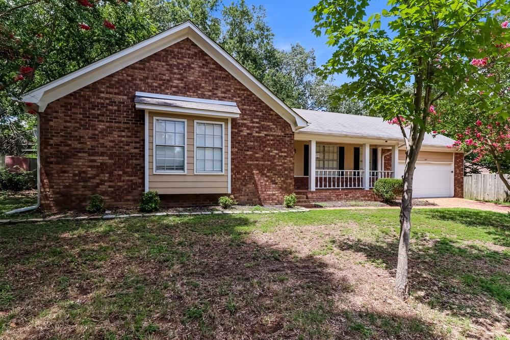 457 Griffon Dr - Photo 3 of 16